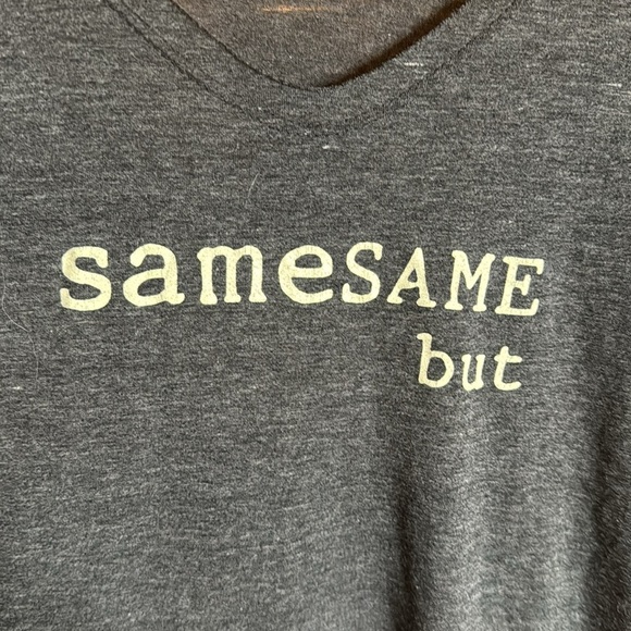 Same Same But Different T-Shirt. Funny Travel Thailand Shirt Tee Size Small - Picture 2 of 4